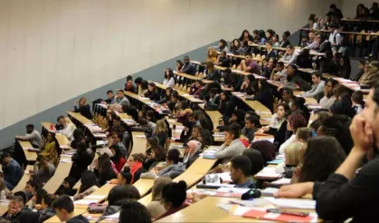 Üniversiteler Ne Zaman Açılıyor? 2026-2027 Güz Dönemi İstanbul ve Marmara Üniversitesi Açılış Tarihleri!