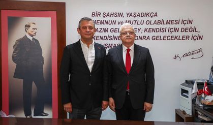 43 Yıllık CHP Üyesiydi... Burhaniye Belediye Başkanı Ali Kemal Deveciler ve 15 Meclis Üyesi CHP'den İstifa Etti!