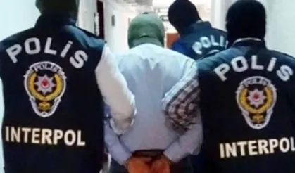 Kırmızı bültenle aranıyorlardı! 54 şüpheli Türkiye'ye getirildi