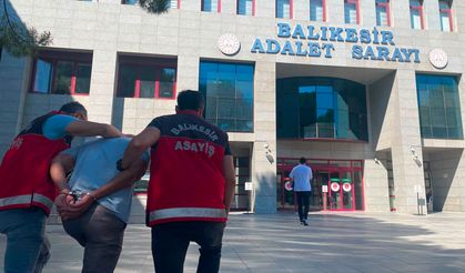 Balıkesir'de İnanılmaz Olay! 21 Yıllık Faili Meçhul Kandil Yangını Çözüldü! Katil Yakalandı!