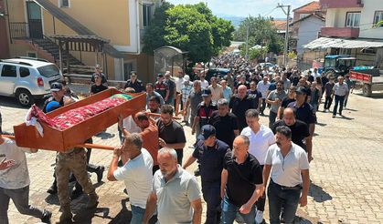 Serra Uyan göz yaşlarıyla son yolculuğuna uğurlandı