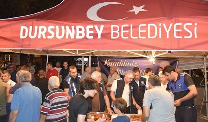 Dursunbey Belediyesi’nden Vatandaşlara Mevlid Kandili’nde Tatlı ve Dondurma İkramı