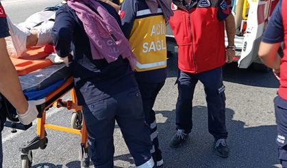 Dursunbey-Balıkesir Yolunda Kaza: Sürücü Araçta Sıkıştı
