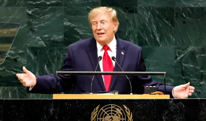 ABD Başkanı Trump'tan Tartışma Yaratan Öneri: Hürmüz Boğazı'na Kendi Adını Vermek İstiyor!