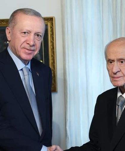 Cumhurbaşkanı Erdoğan'dan Bahçeli'ye Sürpriz Ziyaret: Ankara'da Kritik Görüşme