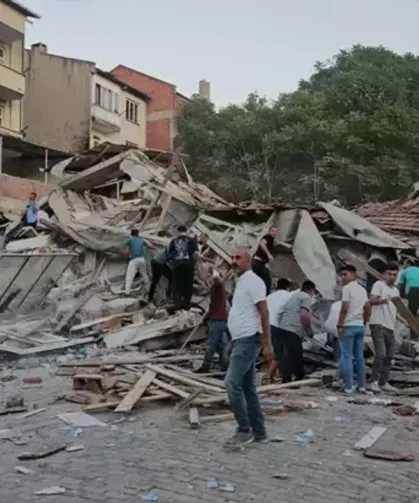 Sındırgı'da Depremde Yıkılan Binanın Sahibi Tutuklandı