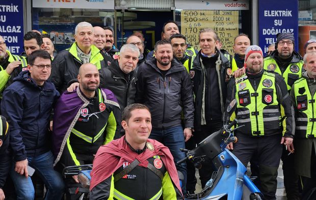 Depremin Vurduğu Sındırgı’da Motorcular Birlik İçin Yola Çıktı