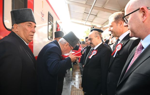 ATATÜRK BALIKESİR'DE... 103 YIL SONRA AYNI COŞKU