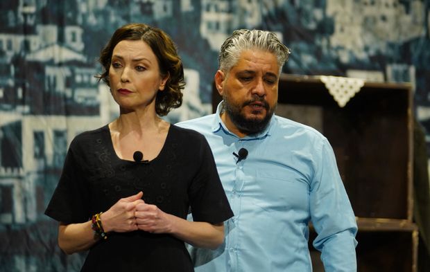 Ayvalık'ta duygu dolu bir tiyatro sahnesi: Seni alırsa fırtına