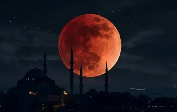 Türkiye’de Gökyüzünde Büyüleyici Manzara! Kanlı Ay Tutulması Böyle Görüntülendi