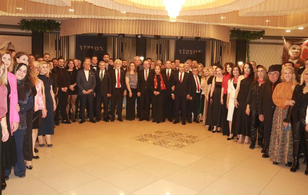 CHP'LİLER BALIKESİR'DE CUMHURİYETİ BÖYLE KUTLADI