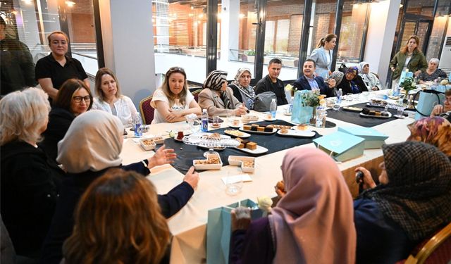 Ahmet Akın: “Bu belediyenin kapıları size sonuna kadar açık”