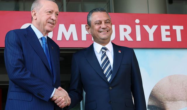 Cumhurbaşkanı Erdoğan’dan Özgür Özel’e Saldırı Sonrası Geçmiş Olsun Telefonu!