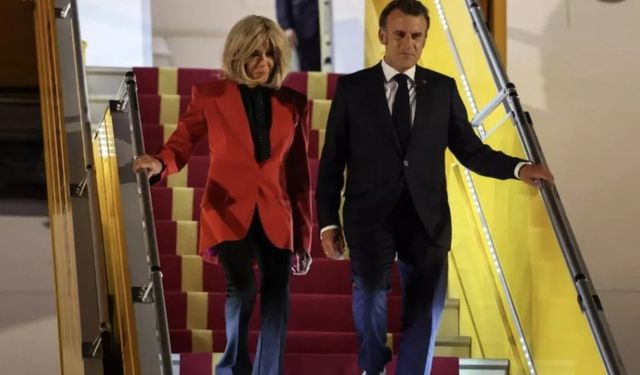 Fransa Cumhurbaşkanı Macron'a Eşinden Tokat!