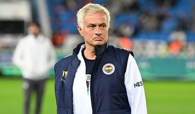 Fenerbahçe'de Mourinho Krizi! Mourinho Fenerbahçe'ye Veda Mı Ediyor?