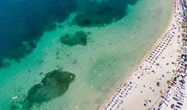 Çeşme'yi Bodrum'u Aratmıyor! Masmavi Denizi ve Altın Sarısı Kumsallarıyla Tatilcilerin Yeni Gözdesi...
