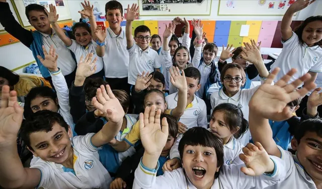 Yaz Tatili Ne Zaman Başlıyor? Okullar Erken mi Kapanacak? Kurban Bayramı ile Yaz Tatili Birleştirildi mi?