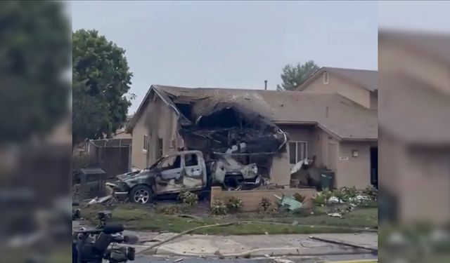 California'da Uçak Kazası! En Az İki Kişi Hayatını Kaybetti! Araştırmalar Devam Ediyor!