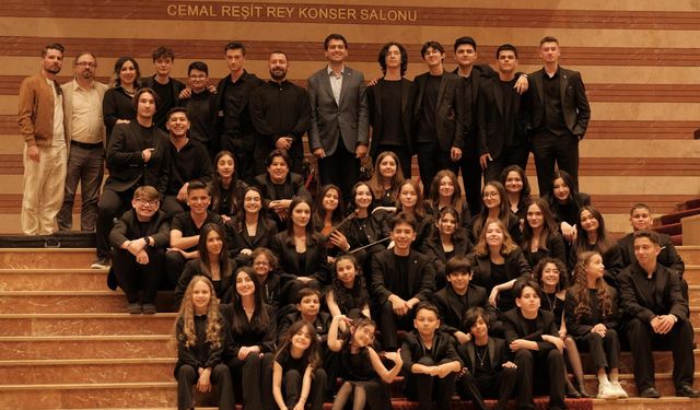 Balıkesir’in Gençleri İstanbul’da Ayakta Alkışlandı! İşte O Muhteşem Performans