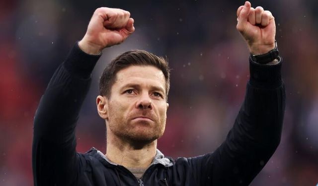 Xabi Alonso Resmen Chelsea'de! İngiliz Devi 4 Yıllık İmzayı Duyurdu