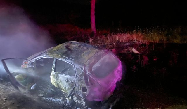 İvrindi'de Korkutan Olay! Balıkesir'de Bir Araç Alevlere Teslim Oldu!