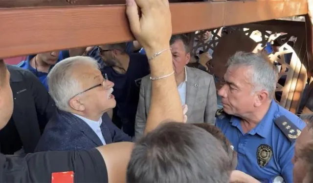 Burhaniye'de Gergin Anlar! İmam'ın Talebi Belediye ile Valiliği Karşı Karşıya Getirdi...