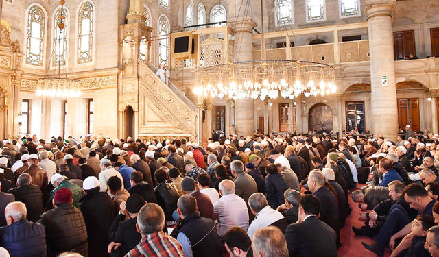 Bugün Cuma Namazı Saat Kaçta? 10 Temmuz Diyanet İl İl Cuma Vakti (İstanbul, Ankara, İzmir İl İl Sıralı Liste)