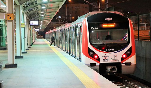 SON DAKİKA: Marmaray Seferleri Durduruldu mu? Göztepe İstasyonunda Üzücü Olay!