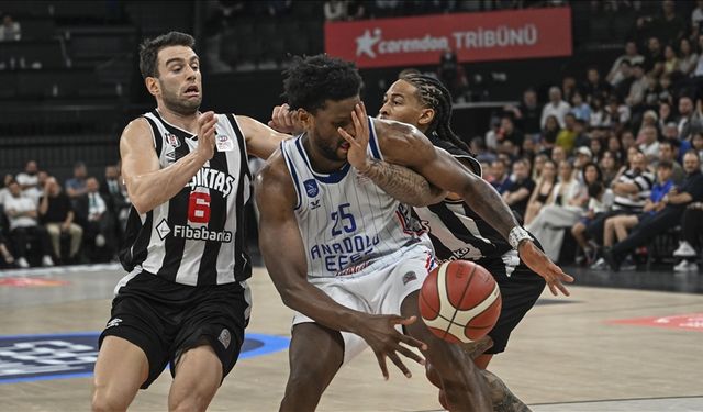Beşiktaş’tan Dev Zafer! Anadolu Efes’i Deplasmanda Yıktı, Final Bileti Beşinci Maça Kaldı