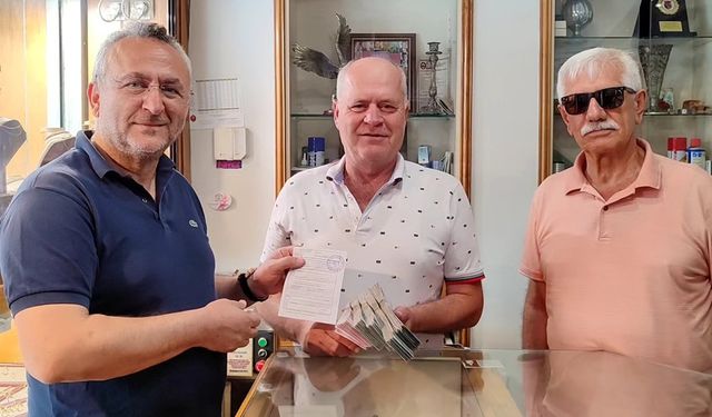 Örnek Başkan! Hakan Yıldırım Semizel Maaşını Öğrencilere Bağışladı