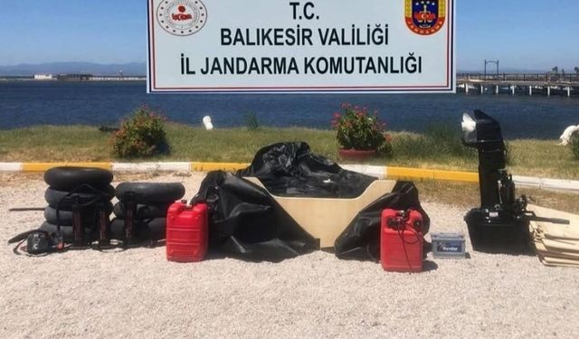 Balıkesir’de 33 Düzensiz Göçmen Yakalandı! Jandarmadan Eş Zamanlı Kıyı Operasyonu
