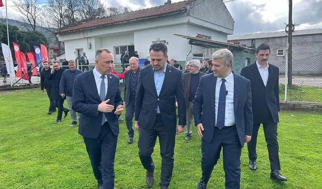 Balıkesir’de 8 mahalleye futbol ve halı saha yatırımı geliyor