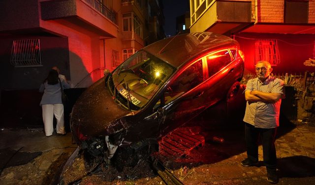 Sel Ankara'yı Felç Etti! Araçlar Kullanılmaz Hale Geldi! Yollar Kapandı!