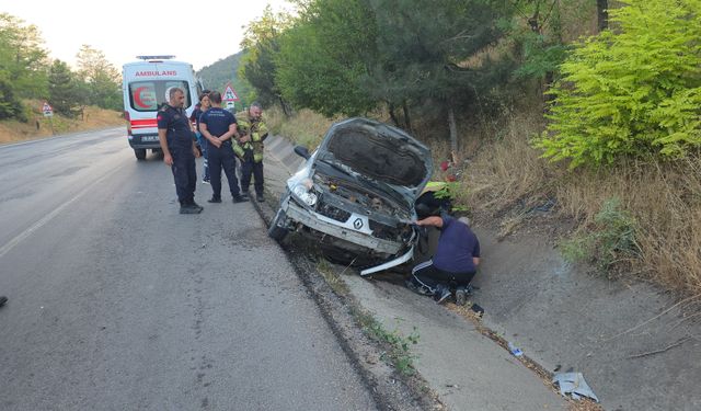 Bursa Kestel'de Feci Kaza! Otomobil Yağmur Kanalına Devrildi!