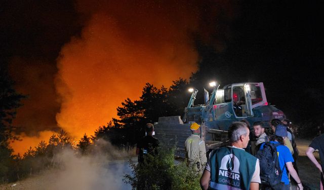 Karabük Yangınına Müdahale Devam Ediyor! 14 Köy Tahliye Edildi!