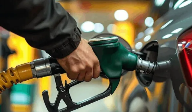 Benzin ve Motorine Zam Geldi Mi? Akaryakıt İndirimi Olacak Mı? İşte Güncel Akaryakıt Fiyatları: