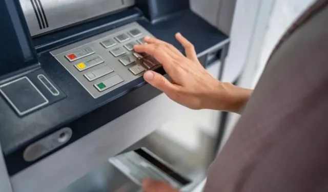ATM'lerde Para Yatırma Limitleri Değişti! Hangi Bankada Günlük Kaç TL Yatırılabiliyor?
