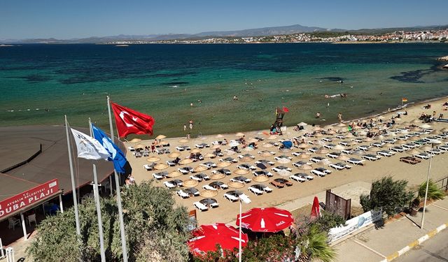 Ayvalık’ta Kitap Keyfi Plajlara Taşındı: “Kitap Plajda!” Projesi Başladı