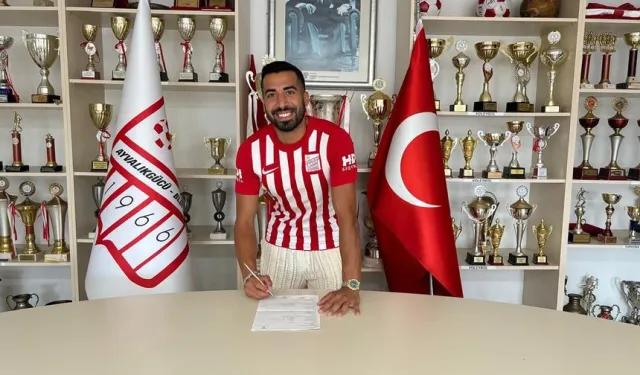 Ayvalıkgücü Belediyespor, Bandırmaspor'dan Emirhan Ayhan'ı 2 Yıllığına Kadrosuna Kattı!