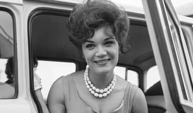 20. Yüzyılın Güçlü Sesi Connie Francis Hayatını Kaybetti!
