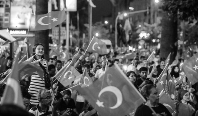 Demokrasi, Darbe ve Derin Çelişkiler