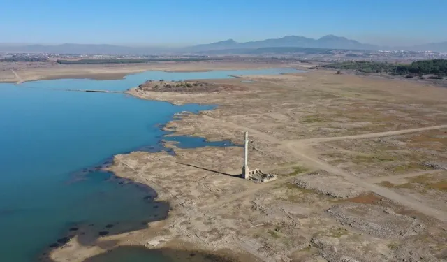 Gördes Barajı Tamamen Kurudu! İzmir’i Bekleyen Felaketin Ayak Sesleri