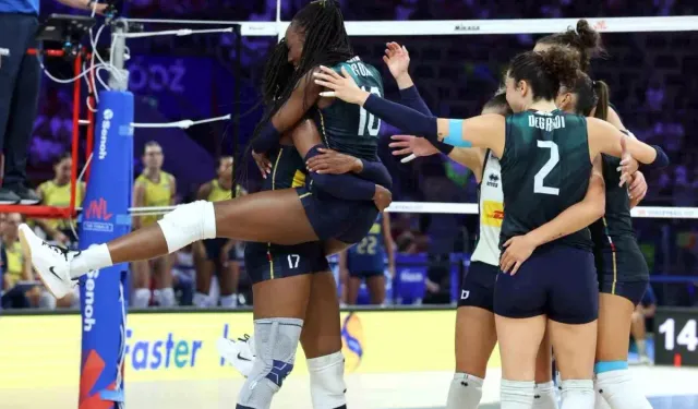 VNL 2025'te Kupa Sahibini Buldu! İtalya Kupayı Havaya Kaldırdı!