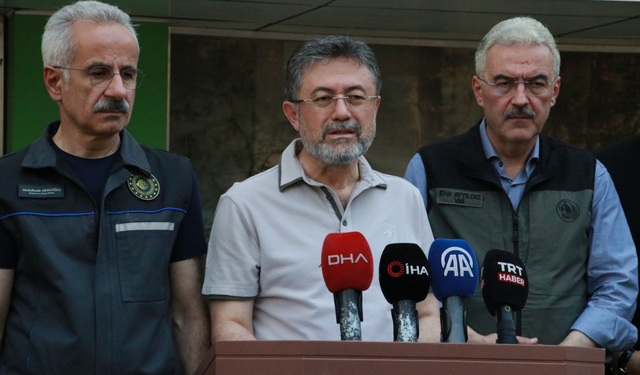 Türkiye Genelinde 84 Yangınla Mücadele Sürüyor: Bakan İbrahim Yumaklı’dan Son Durum Açıklaması