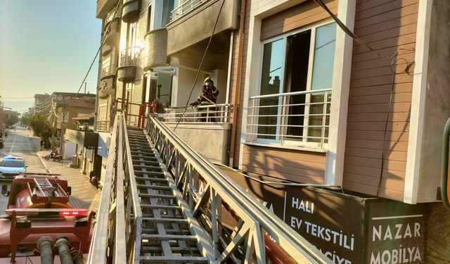 Havran’da Korkutan Ev Yangını! 78 Yaşındaki Vatandaş Son Anda Kurtarıldı