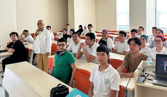 BUBFA Uygulama Otelinde Stajyer Öğrencilere İş Sağlığı ve Güvenliği Eğitimi