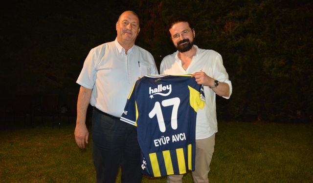 Fenerbahçe Sevgisi Forma ile Taçlandı