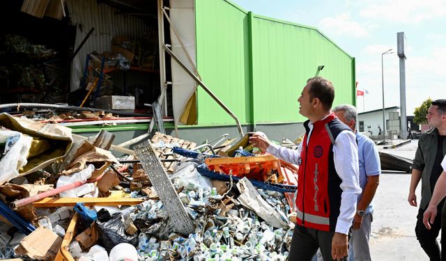 Ahmet Akın’dan Teksüt Fabrikası’na Taziye Ziyareti