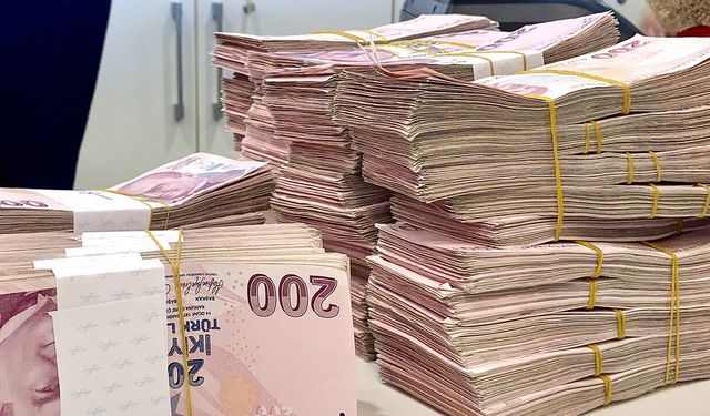 KKM Resmen Tarih Oluyor! BDDK Açıkladı: Kredi Kartı Borçları ve Mevduatlarda Dev Düşüş!