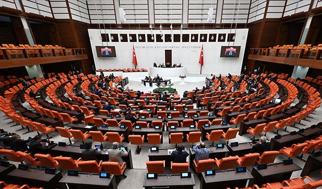 Meclis Yeni Yasama Yılına Başlıyor! TBMM'de Neler Görüşülecek? Yeni Trafik Cezaları Gündemde: